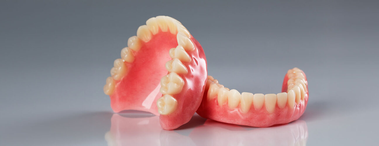 What’s Better: Fixed or Removable Dentures?